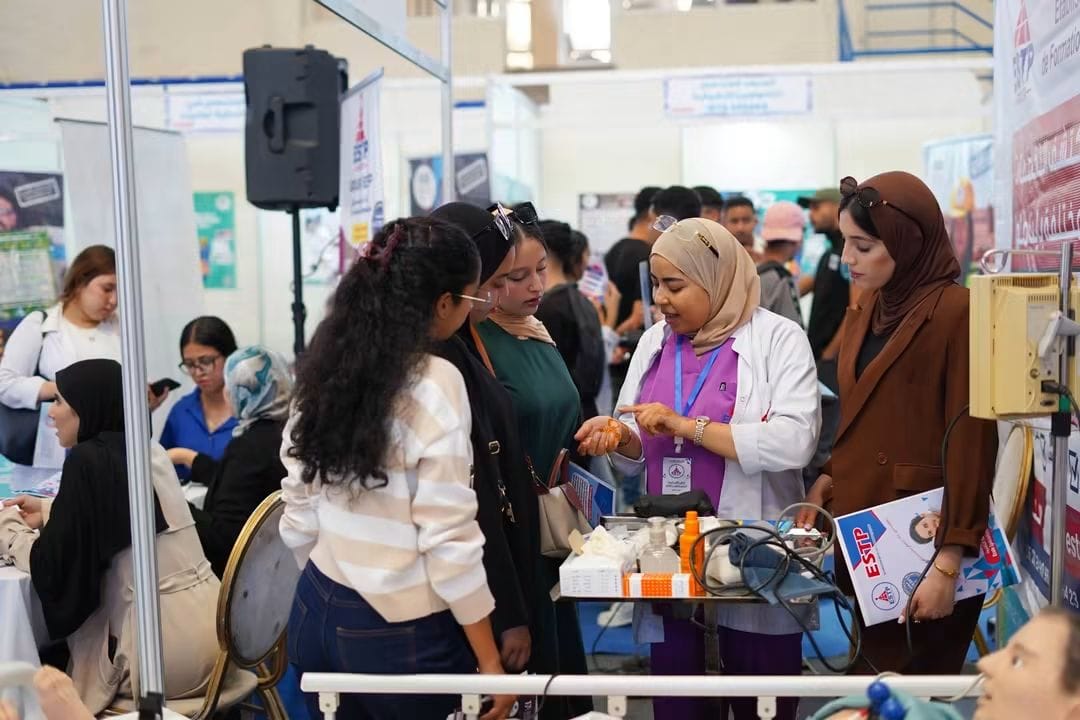 Salon d'orientation : démonstration de soins